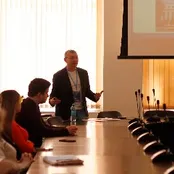 Изображение новости: От поколения победителей до героев СВО: на лекциях Общества «Знание» курской молодежи рассказали о подвигах соотечественников