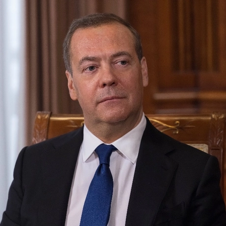 Медведев Дмитрий