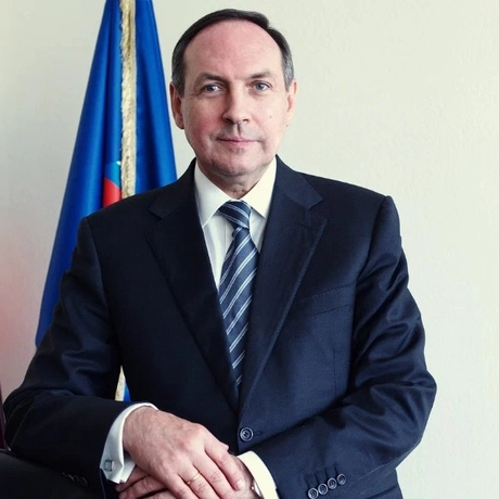 Никонов Вячеслав