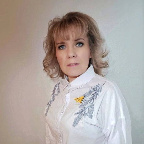 Жданова Любовь