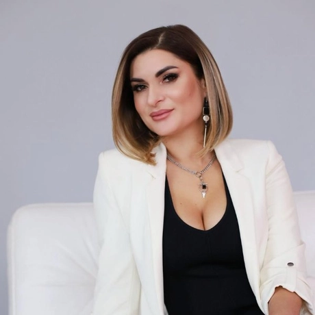 Елистратова Инна