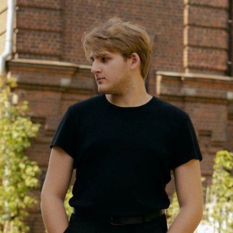 Колесников Артем