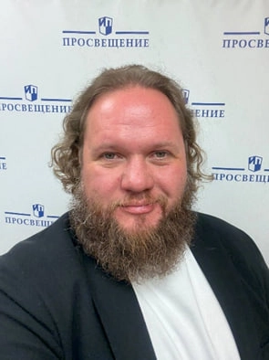 Артамонов Денис