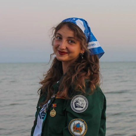 Красножон Надя