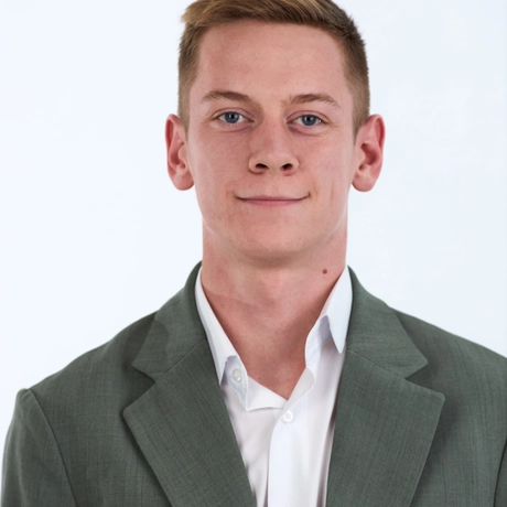 Казаков Максим