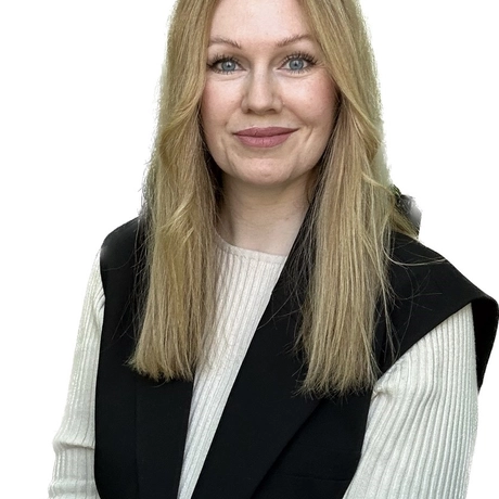 Артемова Елена