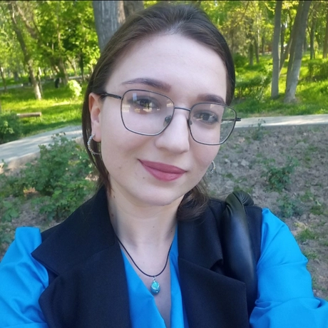 Максумова Абай