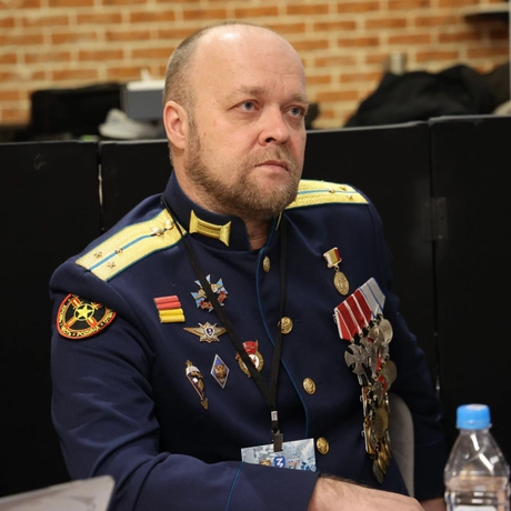 Бажанов Евгений