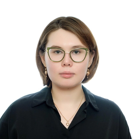 Леушканова София