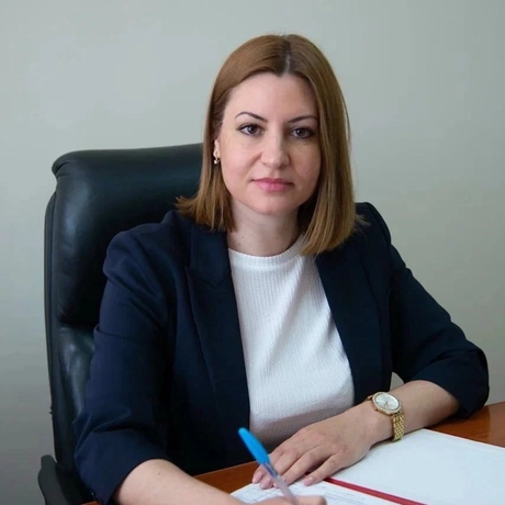 Емикова Елена