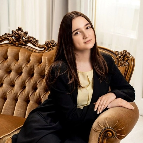 Овчинникова Лариса