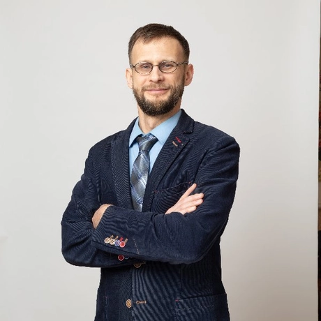 Шутов Роман