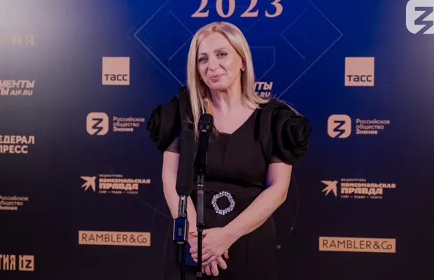 Изображение новости: Лауреат Знание.Премия Ирина Амосова получила квартиру от администрации Сочи