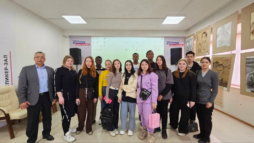 Обложка новости: Студентов Бурятии и стран Африки объединило Российское общество «Знание»