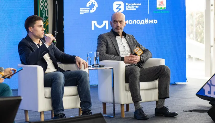 Обложка новости: «За фиджитал-спортом будущее»: Азат Кадыров и Никита Нагорный рассказали об успехе Игр Будущего участникам марафона Знание.Первые