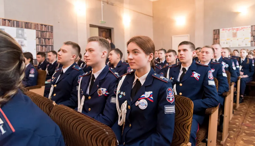 Обложка новости: Новому поколению — новые возможности: молодежь Луганска приняла участие в просветительском форуме Знание.Карьера